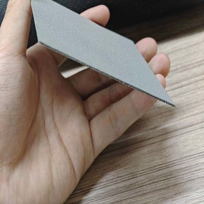 0.15mm-2mm 純粋なニッケルフェルト 不対称のグラデントガス拡散層材料
